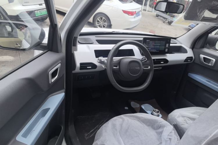 Used Geely Galaxy Panda 2024 Panda Mini 200km Endurance Bear Driver Seat