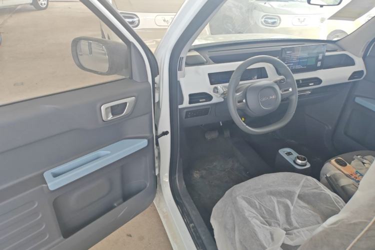 Used Geely Galaxy Panda 2024 Panda Mini 200km Endurance Bear Driver Seat