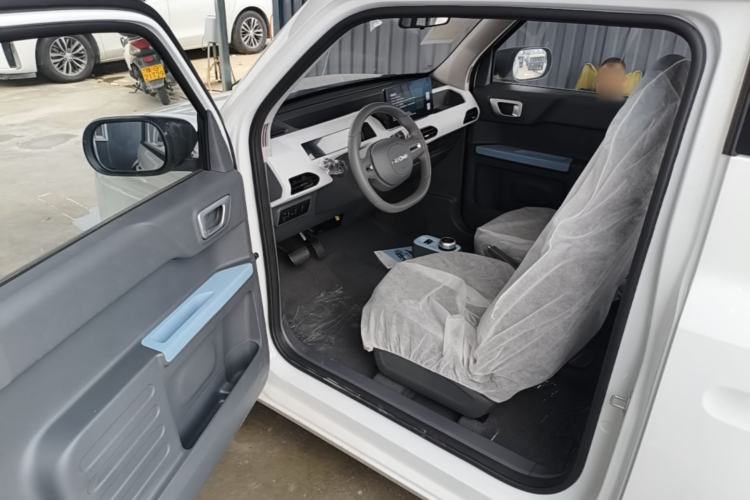 Used Geely Galaxy Panda 2024 Panda Mini 200km Endurance Bear Driver Seat