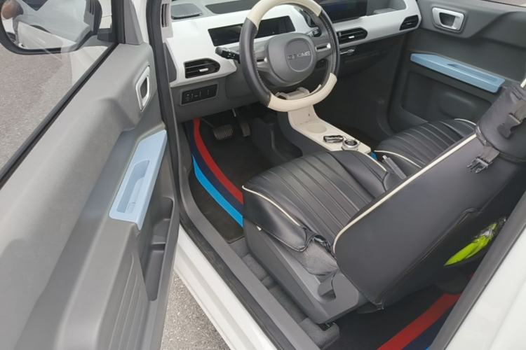 Used Geely Galaxy Panda 2024 Panda Mini 200km Endurance Bear Driver Seat