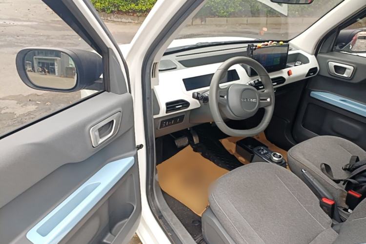 Used Geely Galaxy Panda 2024 Panda Mini 200km Endurance Bear Driver Seat