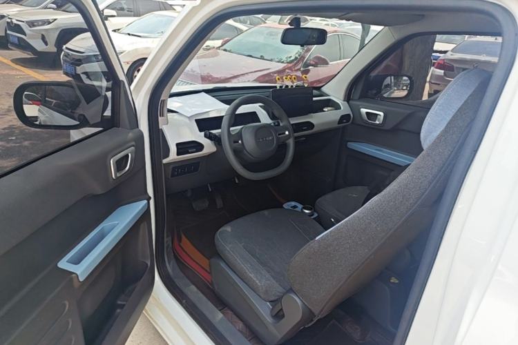 Used Geely Galaxy Panda 2024 Panda Mini 200km Endurance Bear Driver Seat