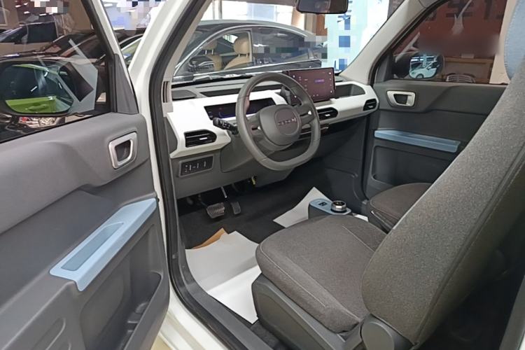 Used Geely Galaxy Panda 2024 Panda Mini 200km Endurance Bear Driver Seat