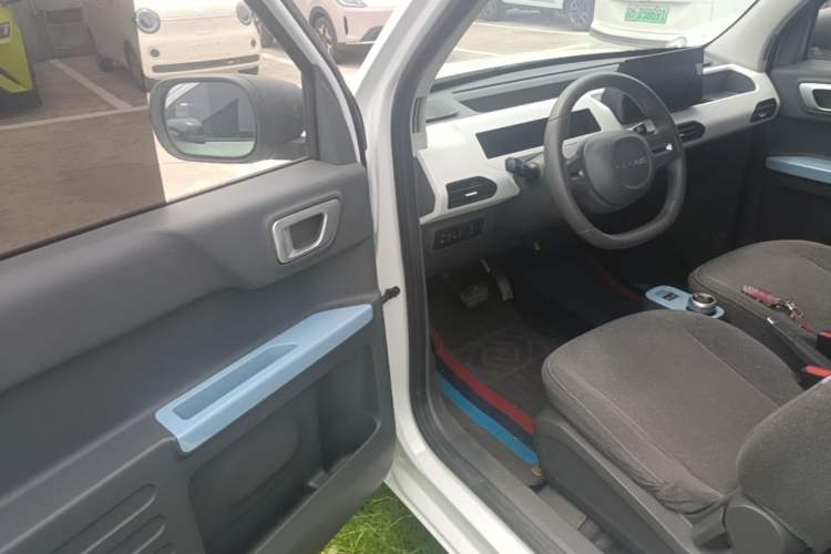 Used Geely Galaxy Panda 2024 Panda Mini 200km Endurance Bear Driver Seat