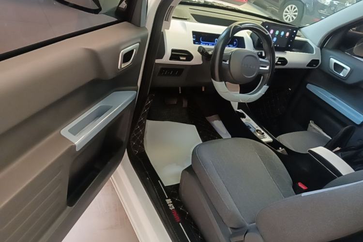 Used Geely Galaxy Panda 2024 Panda Mini 200km Endurance Bear Driver Seat