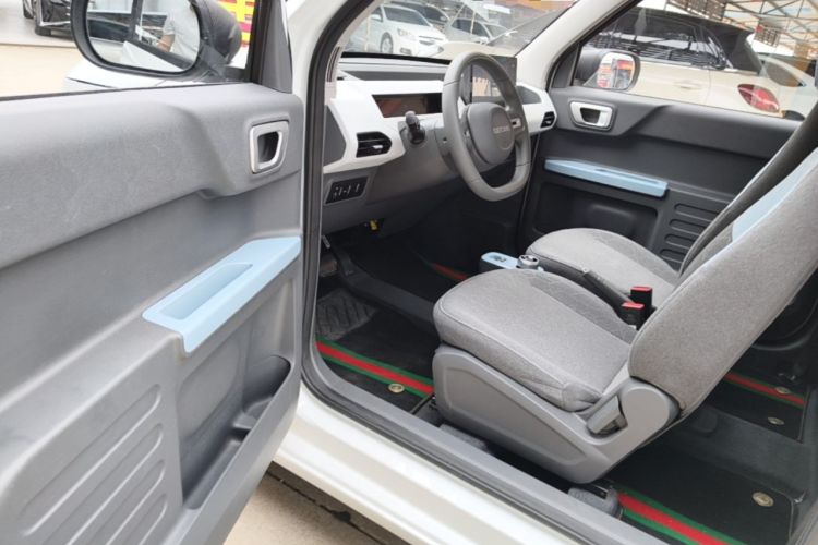 Used Geely Galaxy Panda 2024 Panda Mini 200km Endurance Bear Driver Seat