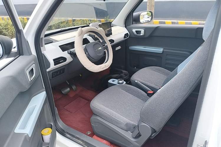 Used Geely Galaxy Panda 2024 Panda Mini 200km Endurance Bear Driver Seat