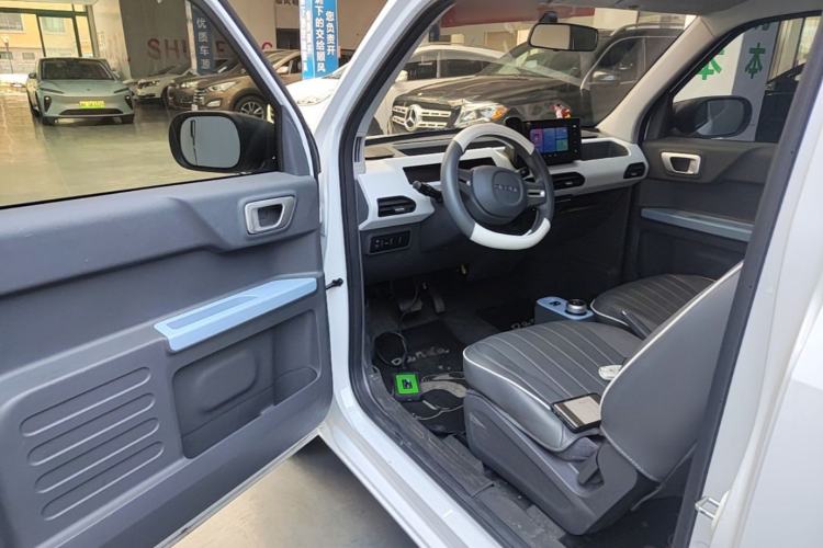Used Geely Galaxy Panda 2024 Panda Mini 200km Endurance Bear Driver Seat