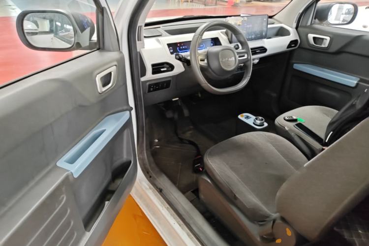 Used Geely Galaxy Panda 2024 Facelifted Panda Mini 200km Dragon Edition Driver Seat