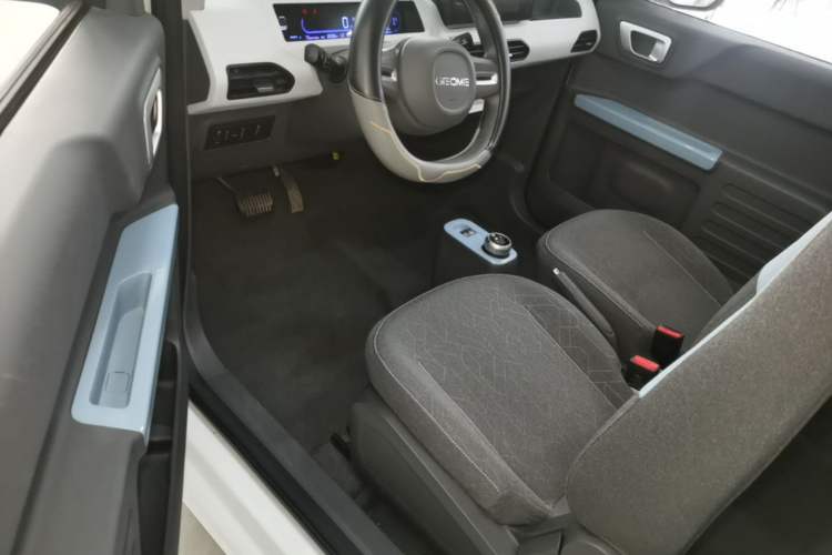 Used Geely Galaxy Panda 2024 Panda Mini 200km Endurance Bear Driver Seat
