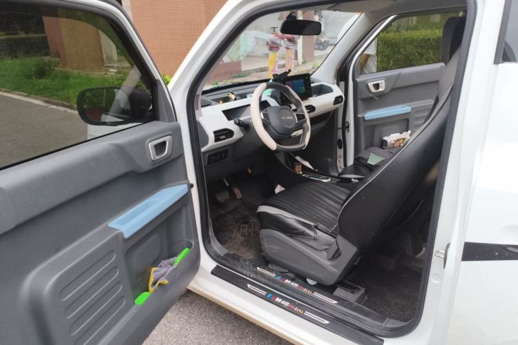 Used Geely Galaxy Panda 2024 Panda Mini 200km Endurance Bear Driver Seat