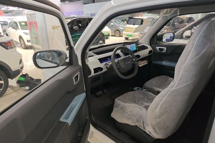 Used Geely Galaxy Panda 2024 Panda Mini 200km Endurance Bear Driver Seat