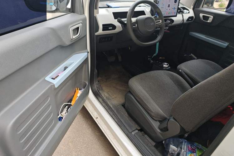 Used Geely Galaxy Panda 2024 Panda Mini 200km Endurance Bear Driver Seat
