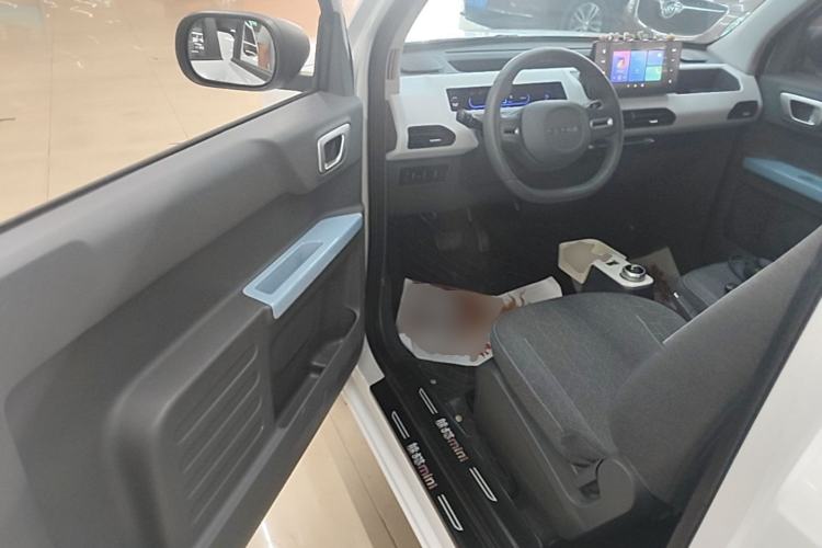 Used Geely Galaxy Panda 2024 Panda Mini 200km Endurance Bear Driver Seat