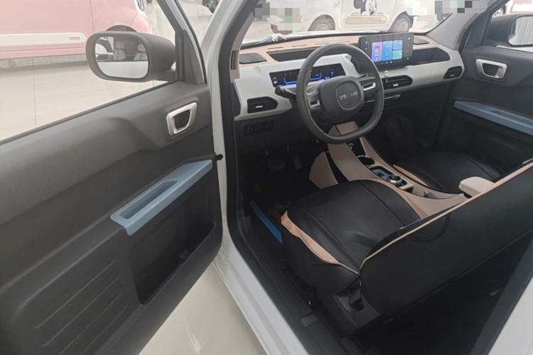 Used Geely Galaxy Panda 2024 Panda Mini 200km Endurance Bear Driver Seat