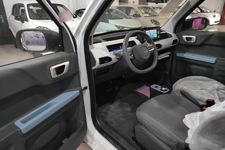 Used Geely Galaxy Panda 2024 Panda Mini 200km Endurance Bear Driver Seat