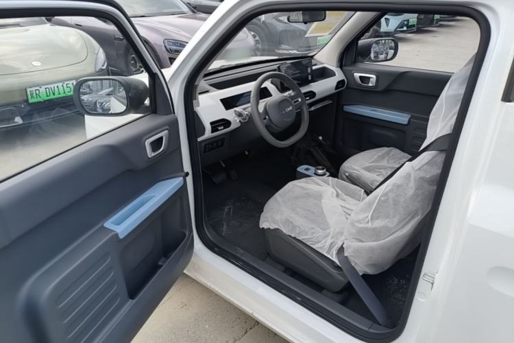 Used Geely Galaxy Panda 2024 Panda Mini 200km Endurance Bear Driver Seat