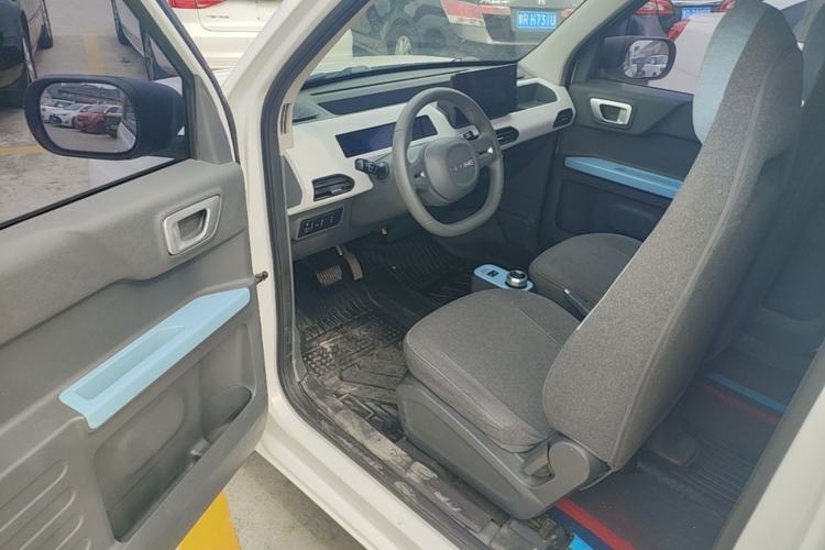 Used Geely Galaxy Panda 2024 Panda Mini 200km Endurance Bear Driver Seat