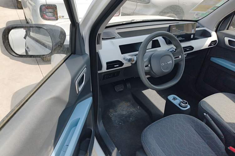 Used Geely Galaxy Panda 2024 Panda Mini 200km Endurance Bear Driver Seat