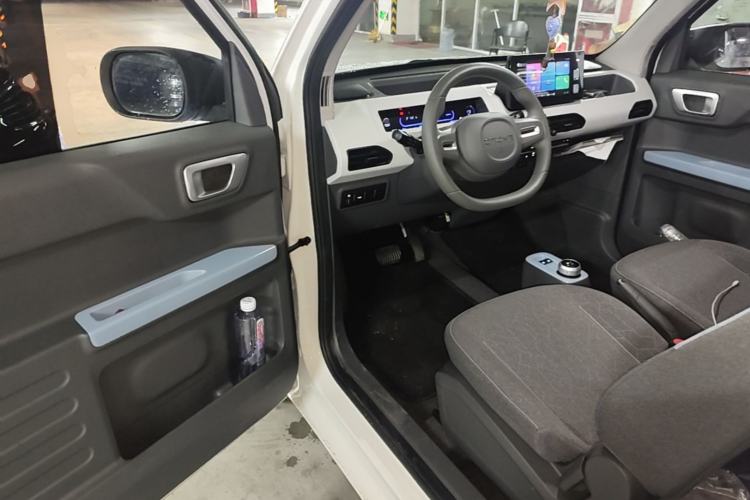 Used Geely Galaxy Panda 2024 Panda Mini 200km Endurance Bear Driver Seat