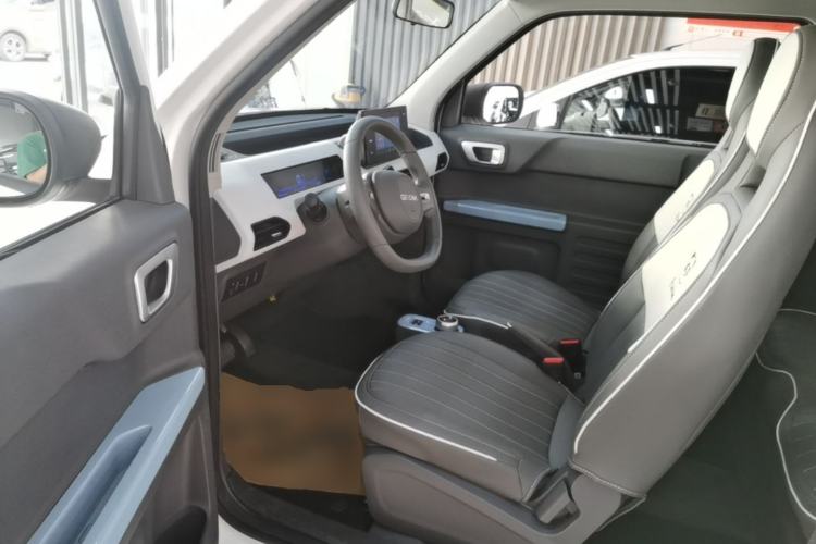 Used Geely Galaxy Panda 2024 Panda Mini 200km Endurance Bear Driver Seat