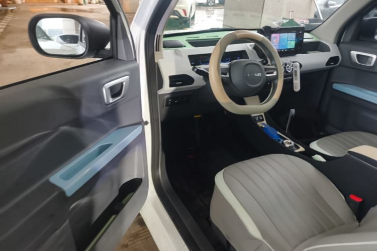 Used Geely Galaxy Panda 2024 Panda Mini 200km Endurance Bear Driver Seat
