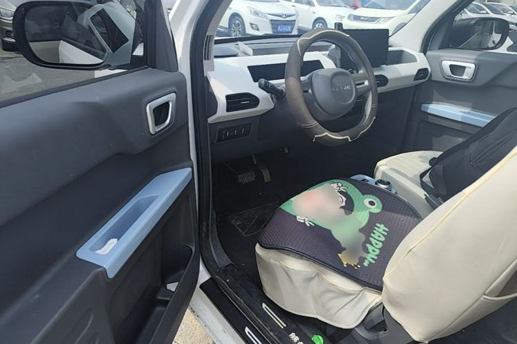 Used Geely Galaxy Panda 2024 Panda Mini 200km Endurance Bear Driver Seat