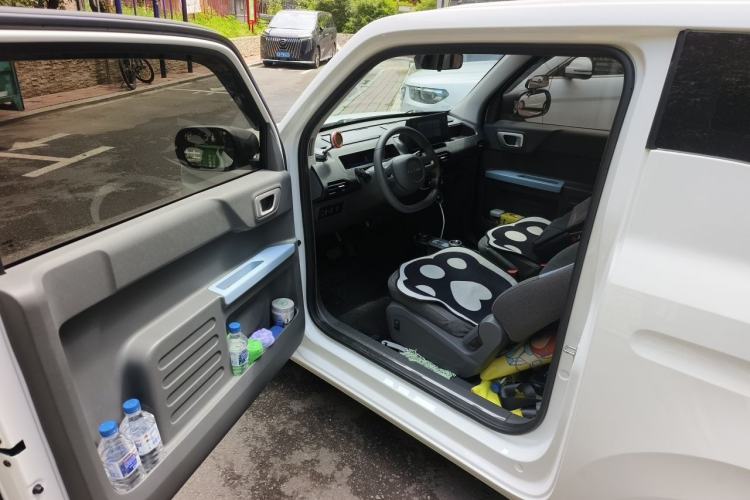 Used Geely Galaxy Panda 2024 Panda Mini 200km Endurance Bear Driver Seat