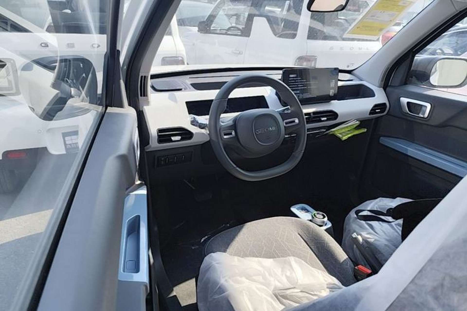 Used Geely Galaxy Panda 2024 Panda Mini 200km Endurance Bear Driver Seat