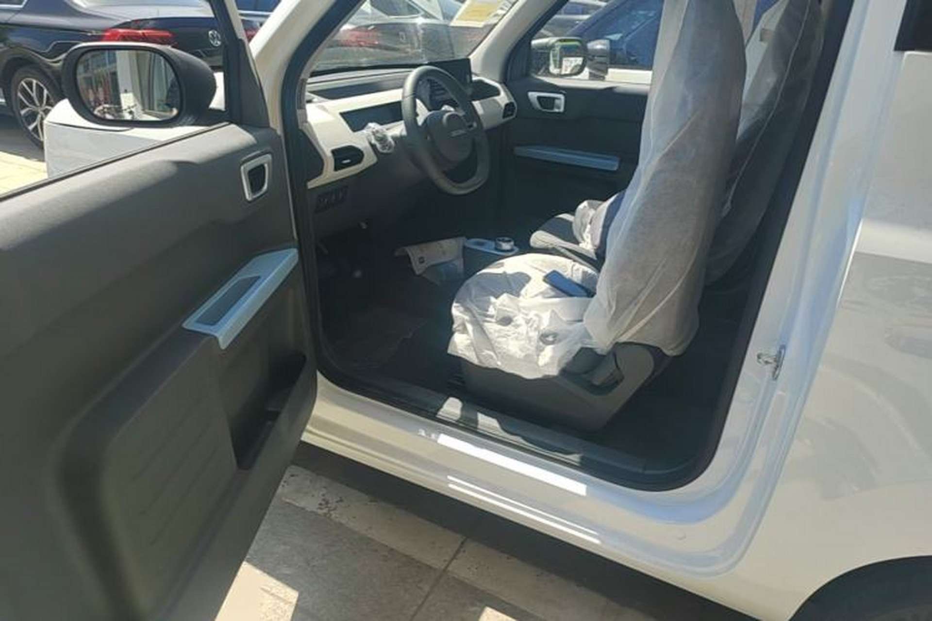 Used Geely Galaxy Panda 2024 Panda Mini 200km Endurance Bear Driver Seat