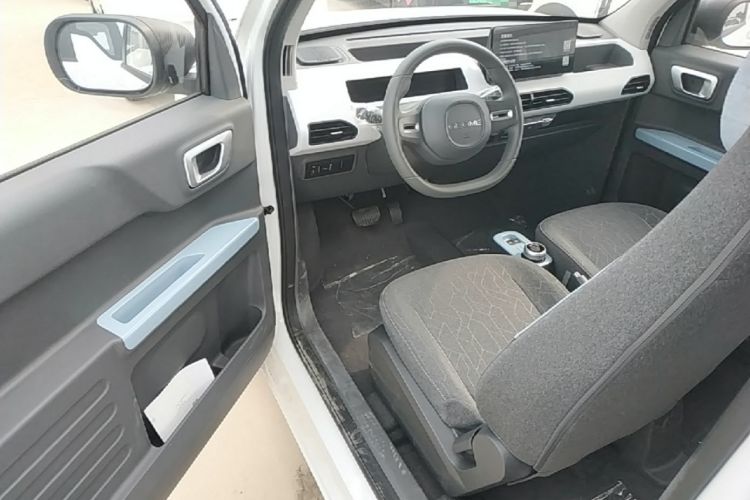 Used Geely Galaxy Panda 2024 Panda Mini 200km Endurance Bear Driver Seat