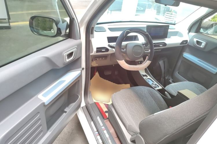 Used Geely Galaxy Panda 2024 Panda Mini 200km Endurance Bear Driver Seat