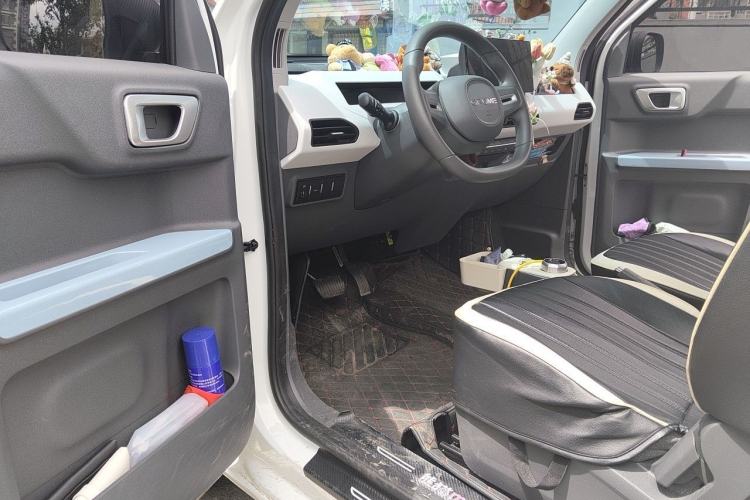 Used Geely Galaxy Panda 2024 Panda Mini 200km Endurance Bear Driver Seat