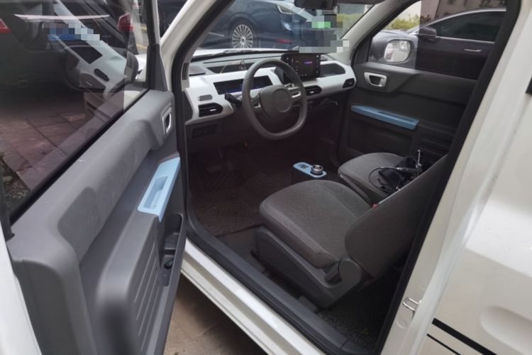 Used Geely Galaxy Panda 2024 Panda Mini 200km Endurance Bear Driver Seat