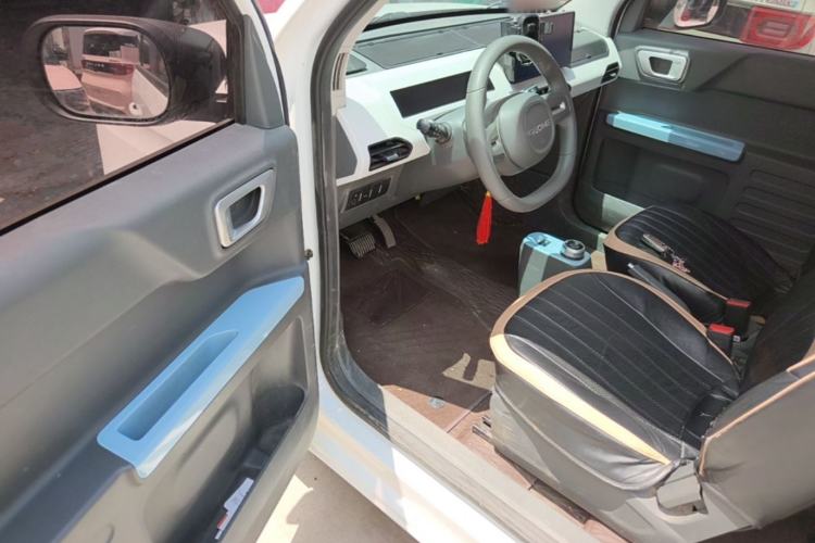 Used Geely Galaxy Panda 2024 Panda Mini 200km Endurance Bear Driver Seat
