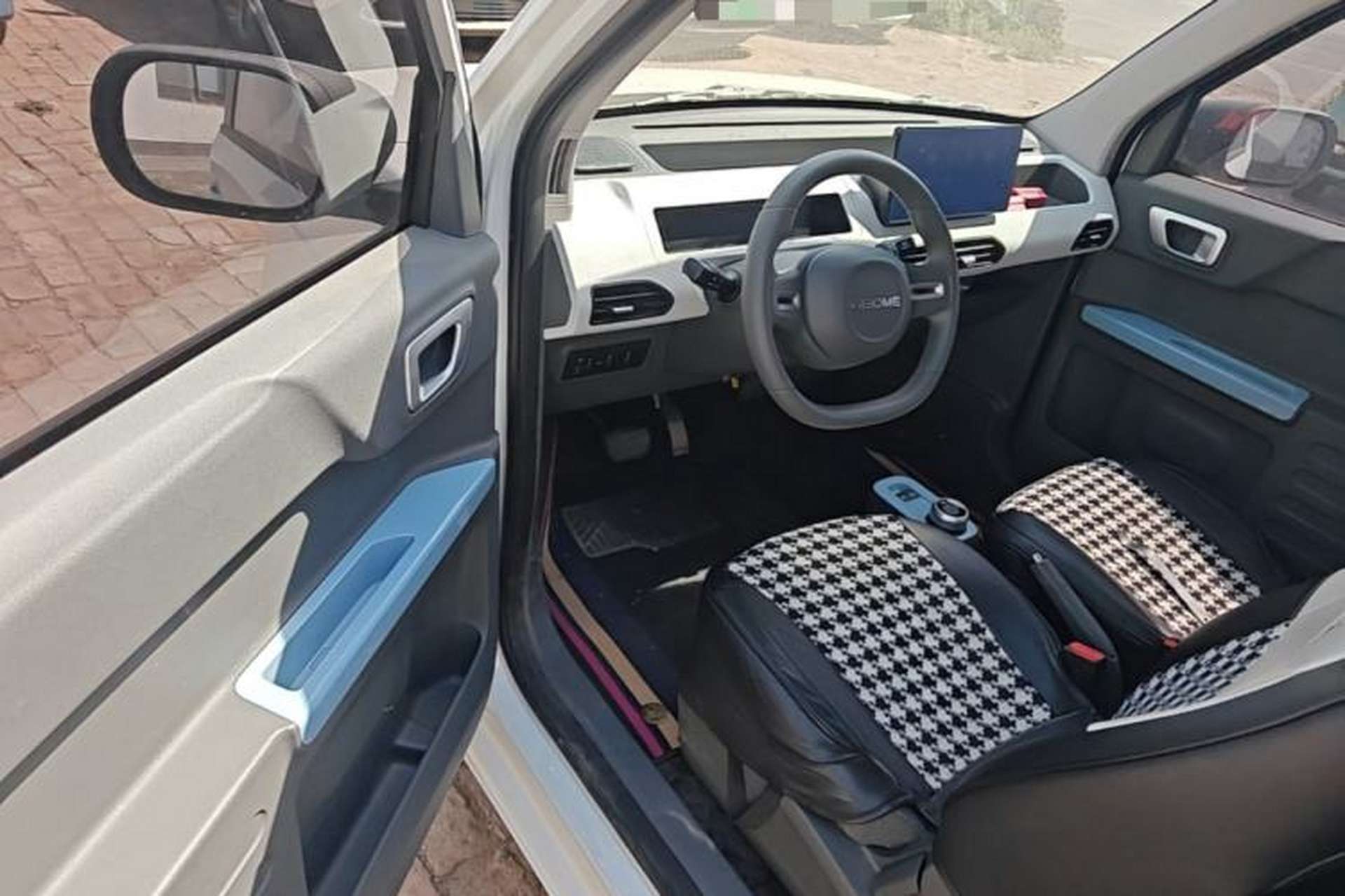 Used Geely Galaxy Panda 2024 Panda Mini 200km Endurance Bear Driver Seat