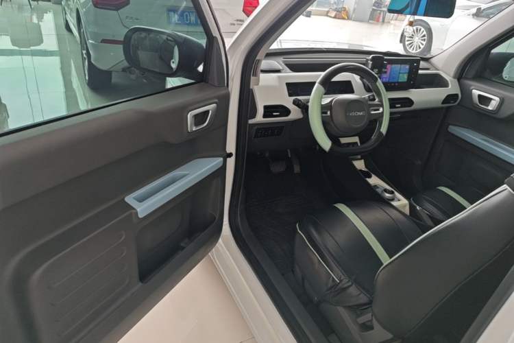 Used Geely Galaxy Panda 2024 Panda Mini 200km Endurance Bear Driver Seat