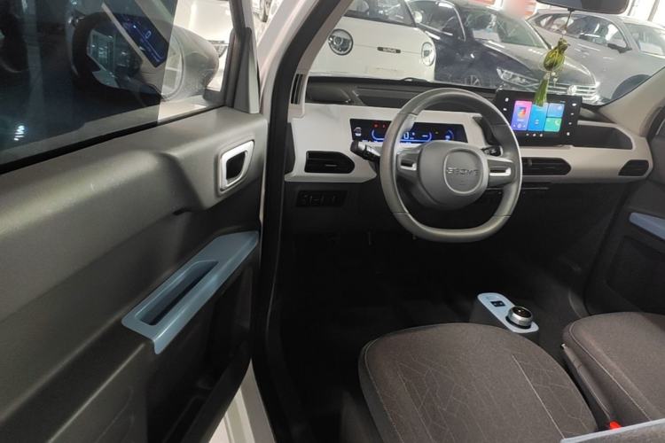 Used Geely Galaxy Panda 2024 Panda Mini 200km Endurance Bear Driver Seat