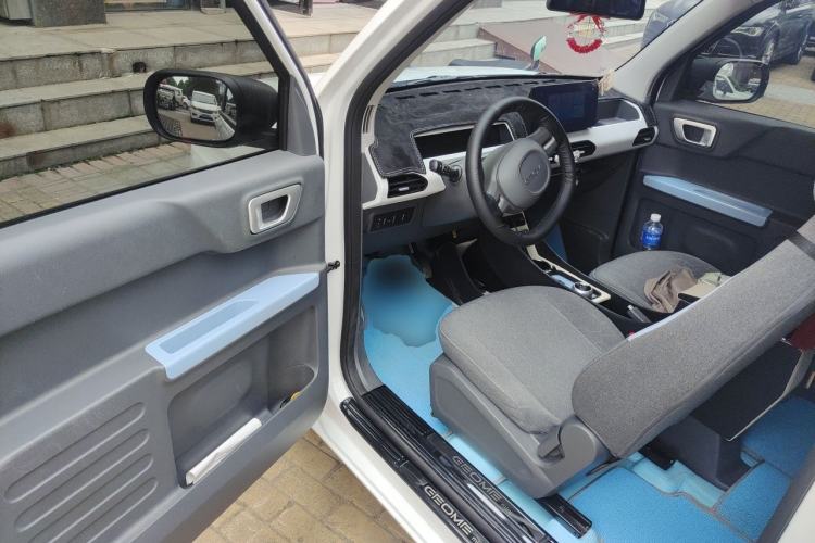 Used Geely Galaxy Panda 2024 Panda Mini 200km Endurance Bear Driver Seat