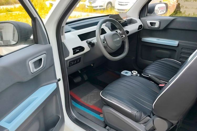 Used Geely Galaxy Panda 2024 Panda Mini 200km Endurance Bear Driver Seat