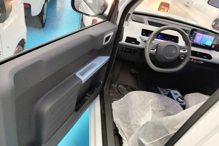 Used Geely Galaxy Panda 2024 Panda Mini 200km Endurance Bear Driver Seat