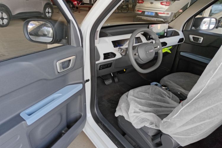 Used Geely Galaxy Panda 2024 Panda Mini 200km Endurance Bear Driver Seat