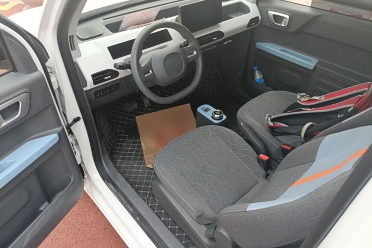 Used Geely Galaxy Panda 2024 Panda Mini 200km Endurance Bear Driver Seat