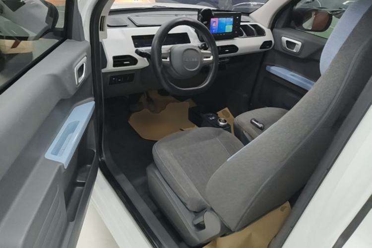 Used Geely Galaxy Panda 2024 Facelifted Panda Mini 200km Dragon Edition Driver Seat