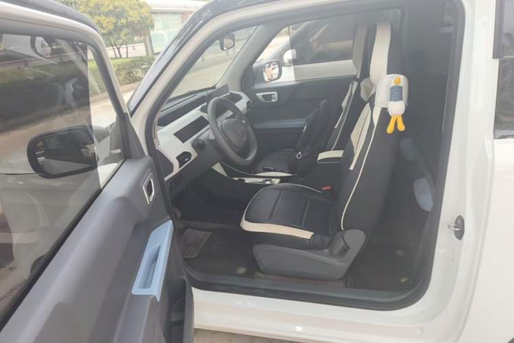 Used Geely Galaxy Panda 2024 Panda Mini 200km Endurance Bear Driver Seat