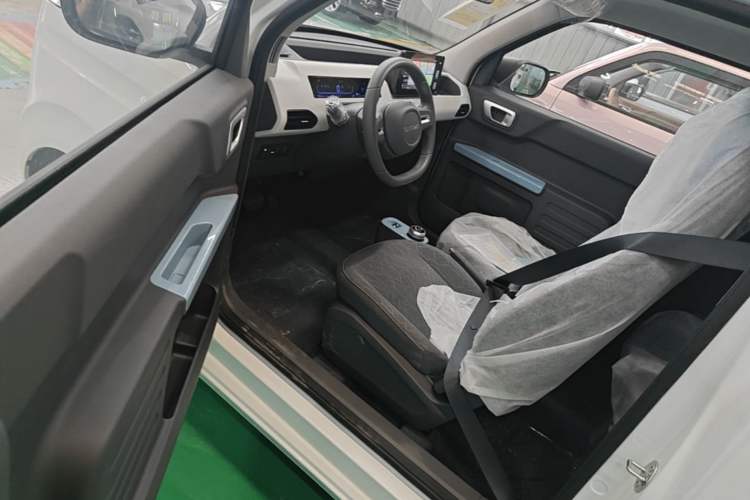 Used Geely Galaxy Panda 2024 Panda Mini 200km Longteng PRO Edition Driver Seat