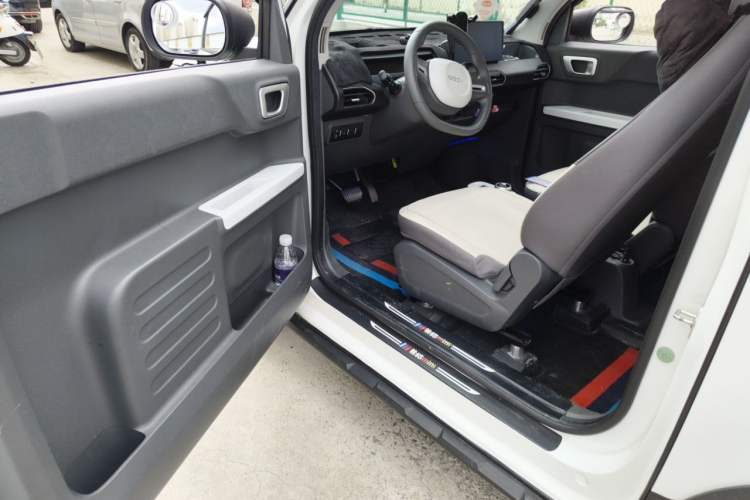 Used Geely Galaxy Panda 2024 200km Panda Rider Driver Seat