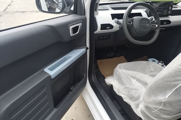 Used Geely Galaxy Panda 2024 Panda Mini 200km Endurance Bear Driver Seat