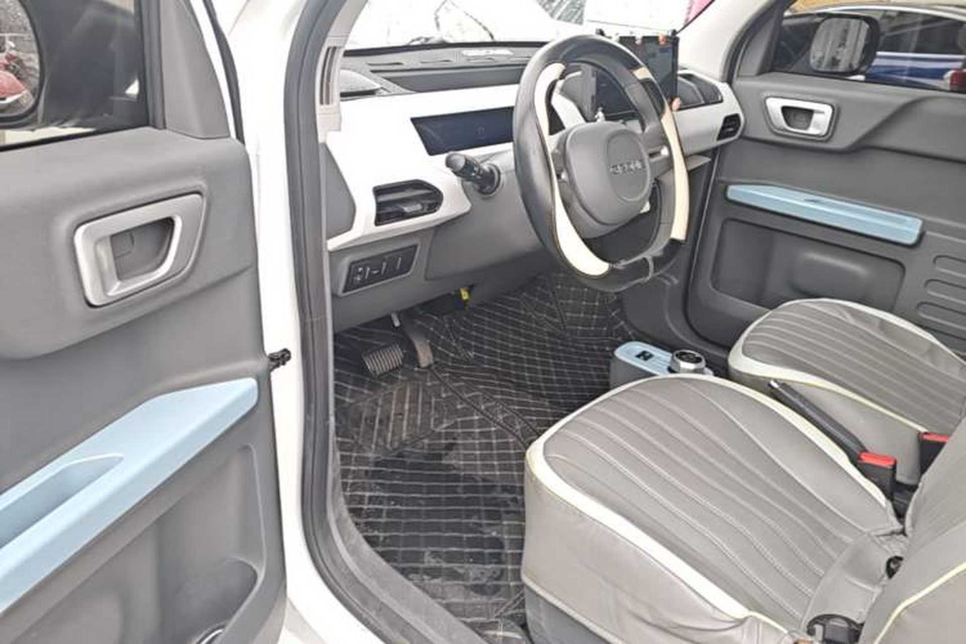 Used Geely Galaxy Panda 2024 Panda Mini 200km Endurance Bear Driver Seat