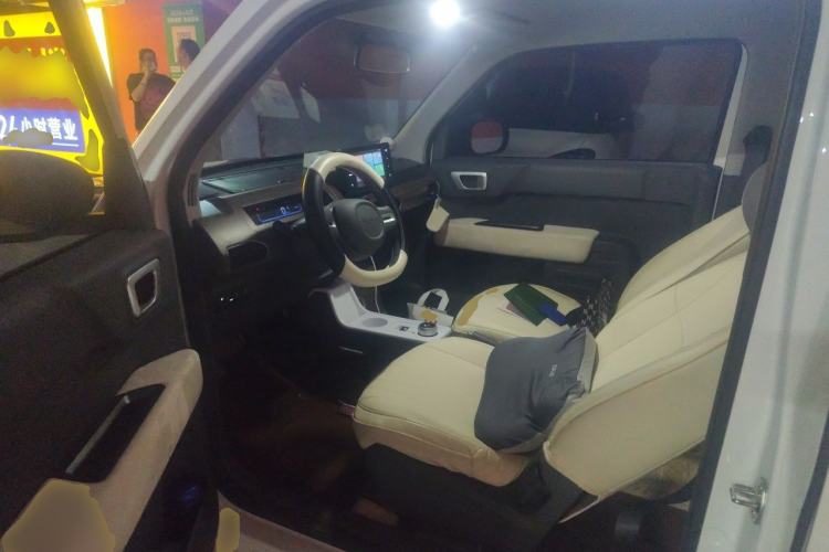 Used Geely Galaxy Panda 2024 Panda Mini 200km Endurance Bear Driver Seat